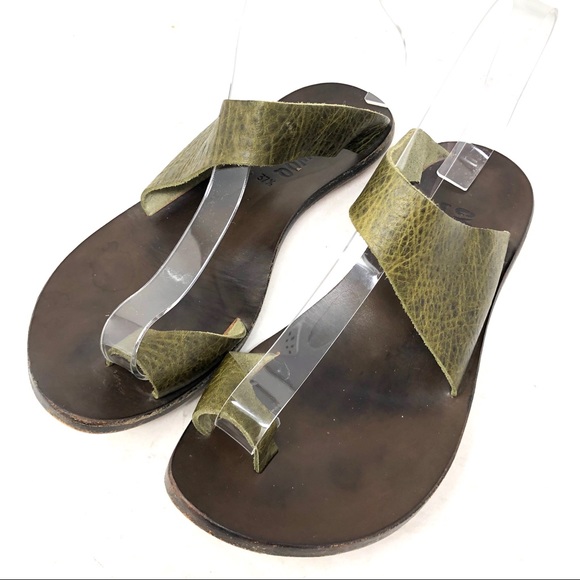 CYDWOQ Shoes - CYDWOQ Hillary Olive Green Leather Toe Ring Sandal